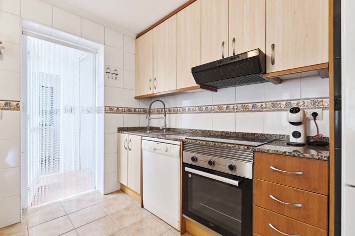 Image No.14-3 Bed Townhouse for sale