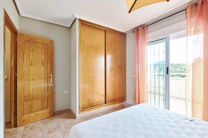 Image No.32-3 Bed Townhouse for sale