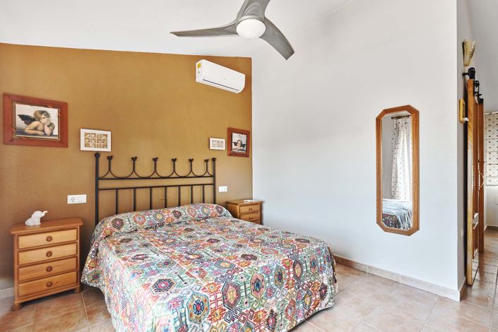 Image No.34-3 Bed Townhouse for sale