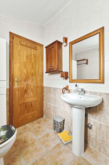 Image No.39-3 Bed Townhouse for sale