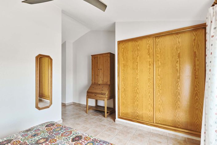 Image No.40-3 Bed Townhouse for sale