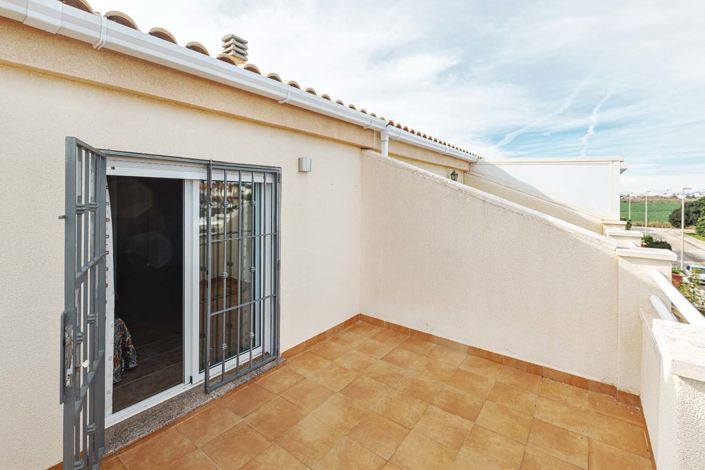 Image No.41-3 Bed Townhouse for sale