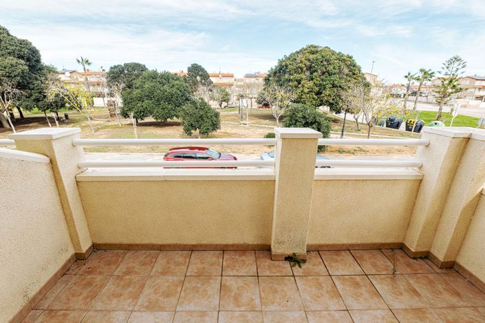 Image No.42-3 Bed Townhouse for sale