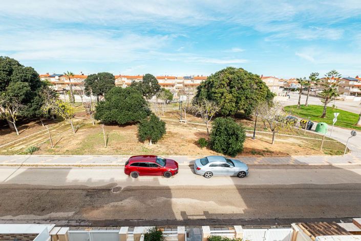 Image No.45-3 Bed Townhouse for sale