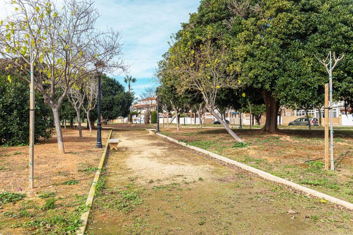 Image No.46-3 Bed Townhouse for sale