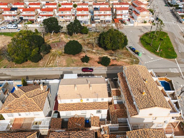 Image No.50-3 Bed Townhouse for sale