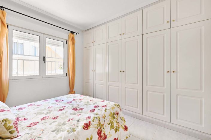 Image No.20-3 Bed Villa for sale