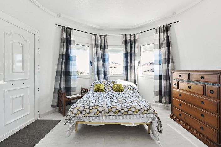 Image No.26-3 Bed Villa for sale