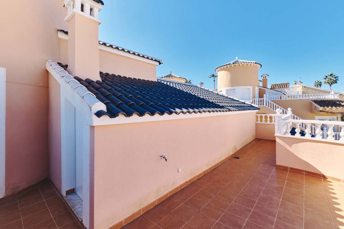 Image No.29-3 Bed Villa for sale