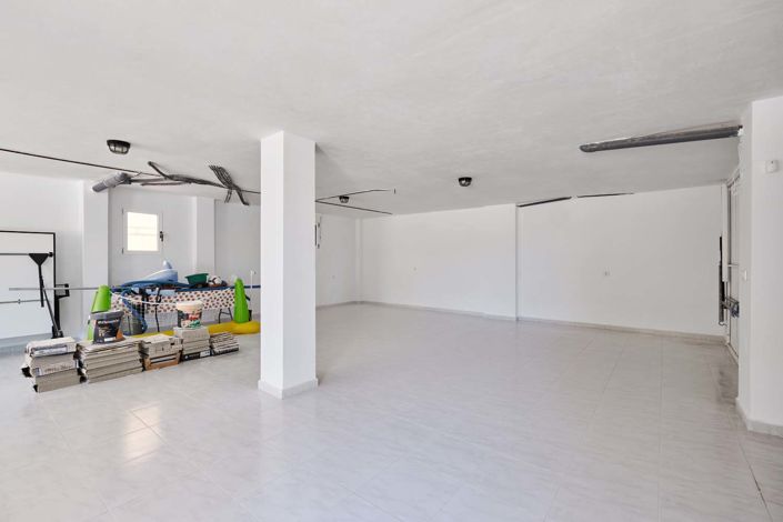 Image No.33-3 Bed Villa for sale