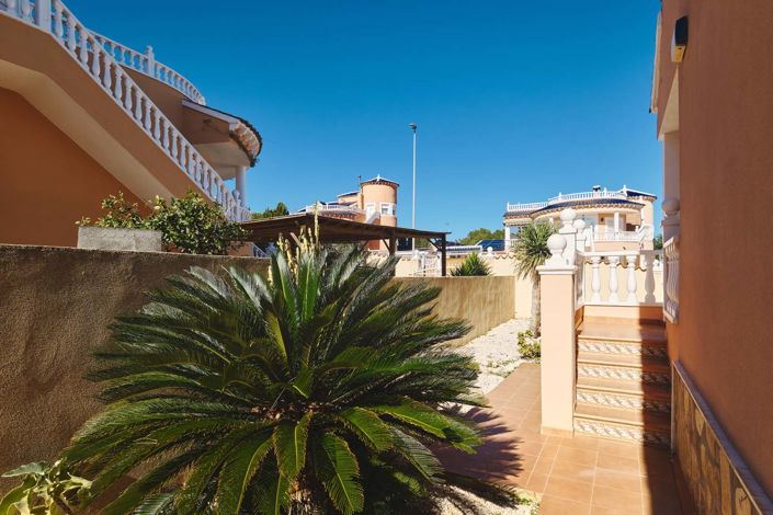 Image No.43-3 Bed Villa for sale