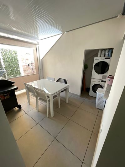 Image No.18-2 Bed Townhouse for sale