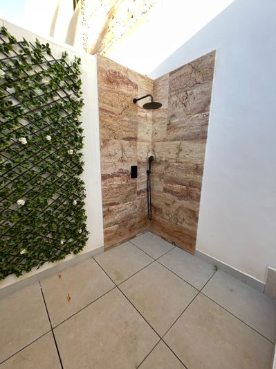 Image No.22-2 Bed Townhouse for sale