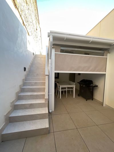 Image No.25-2 Bed Townhouse for sale