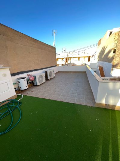 Image No.26-2 Bed Townhouse for sale