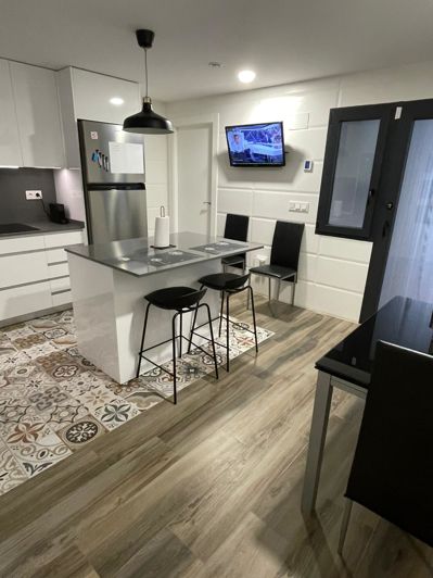 Image No.8-2 Bed Townhouse for sale