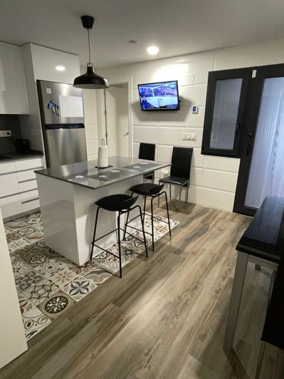 Image No.9-2 Bed Townhouse for sale