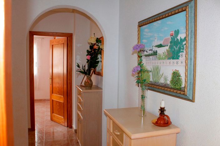 Image No.14-4 Bed Semi-Detached for sale