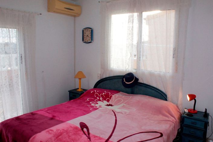 Image No.25-4 Bed Semi-Detached for sale