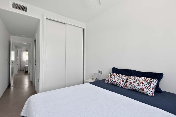 Image No.23-3 Bed Apartment for sale