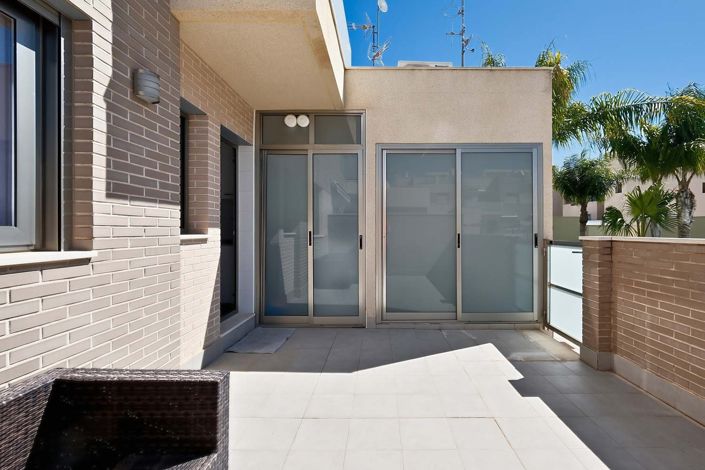 Image No.25-2 Bed Apartment for sale