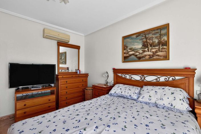 Image No.17-2 Bed Villa for sale