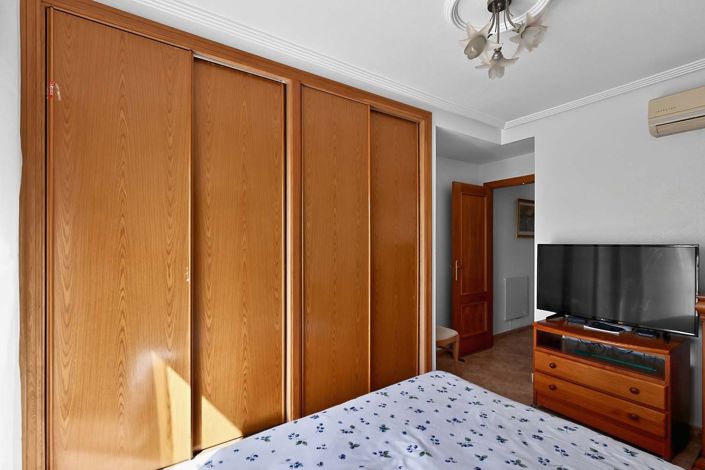 Image No.18-2 Bed Villa for sale