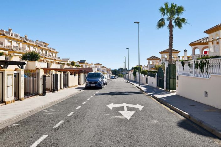 Image No.44-2 Bed Villa for sale