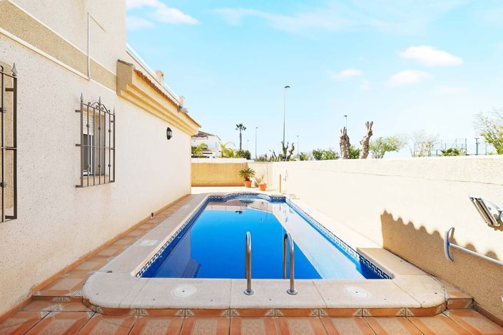 Image No.11-4 Bed Semi-Detached for sale