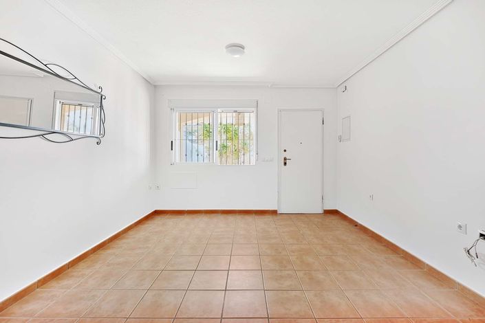 Image No.13-4 Bed Semi-Detached for sale