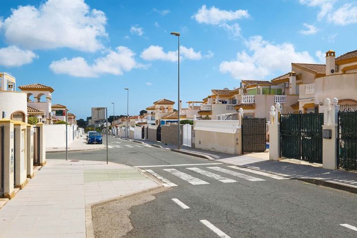 Image No.37-2 Bed Villa for sale