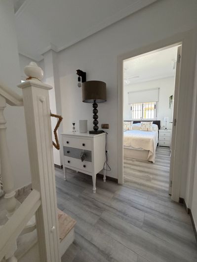 Image No.17-3 Bed Semi-Detached for sale