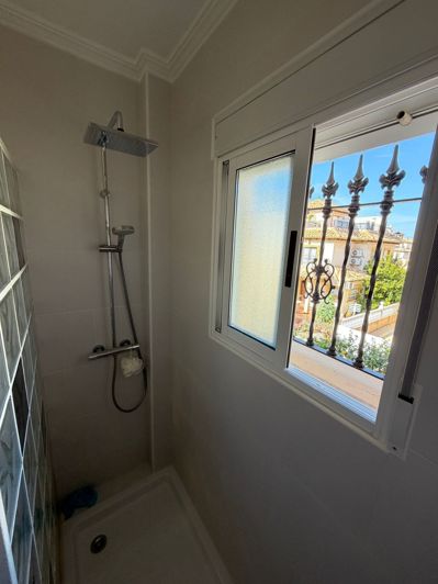 Image No.21-3 Bed Semi-Detached for sale