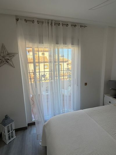 Image No.24-3 Bed Semi-Detached for sale