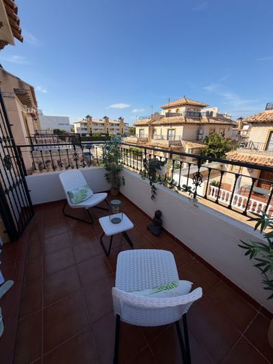 Image No.30-3 Bed Semi-Detached for sale