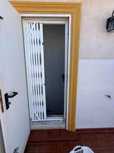 Image No.36-3 Bed Semi-Detached for sale