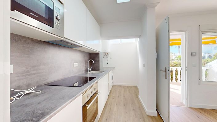 Image No.17-2 Bed Apartment for sale