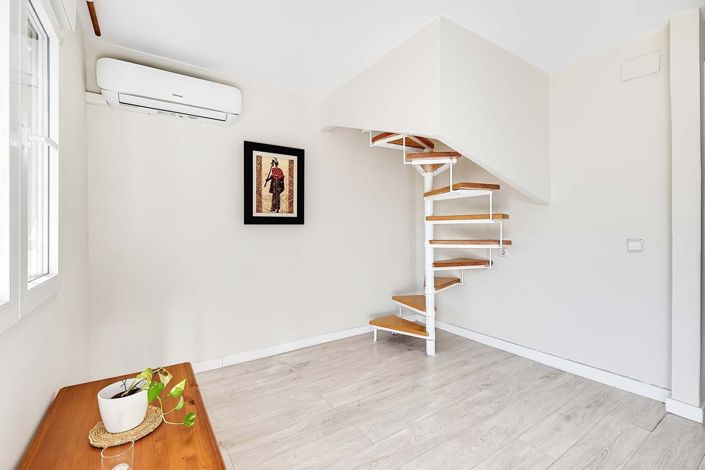 Image No.23-4 Bed Townhouse for sale