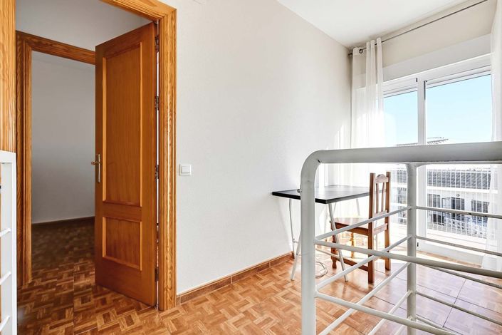 Image No.24-4 Bed Townhouse for sale