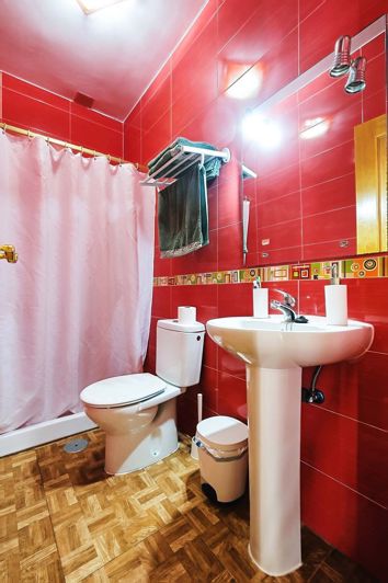 Image No.28-4 Bed Townhouse for sale