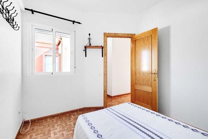 Image No.31-4 Bed Townhouse for sale