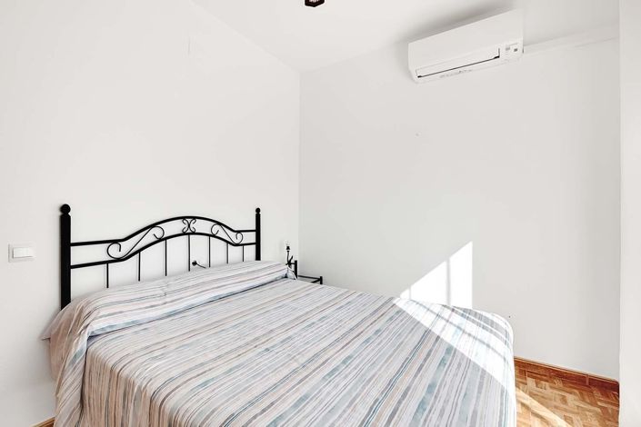 Image No.34-4 Bed Townhouse for sale