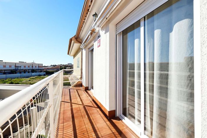 Image No.37-4 Bed Townhouse for sale