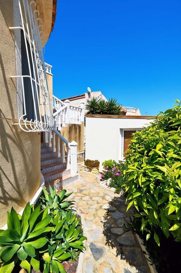 Image No.31-3 Bed Villa for sale