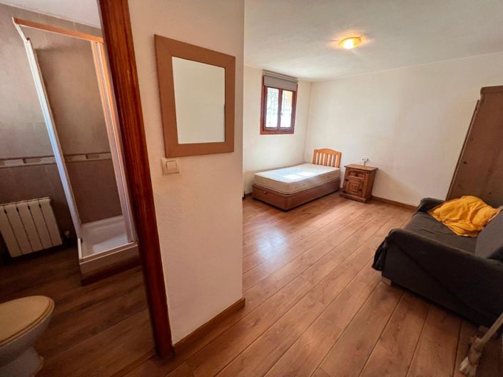 Image No.12-4 Bed Villa for sale