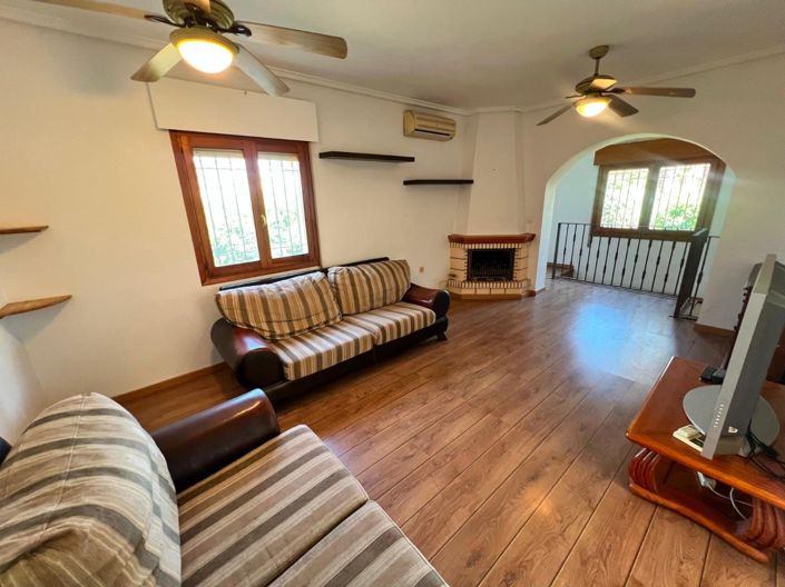 Image No.2-4 Bed Villa for sale