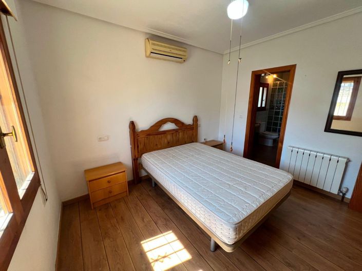 Image No.21-4 Bed Villa for sale