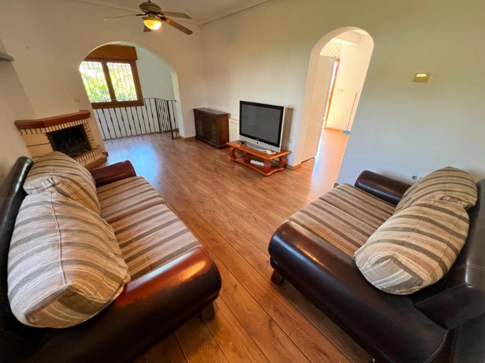 Image No.3-4 Bed Villa for sale