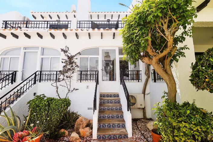 Image No.3-3 Bed Townhouse for sale