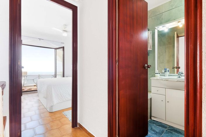 Image No.23-3 Bed Townhouse for sale